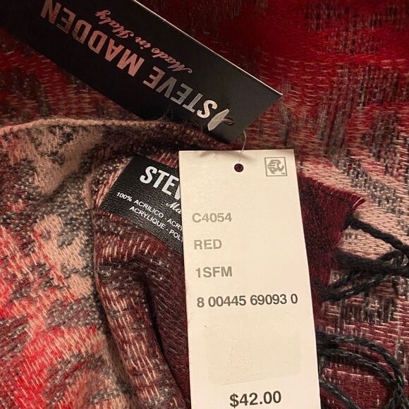 Steve Madden Red Ombre Paisley Muffler Scarf One Size NWT - Picture 4 of 5